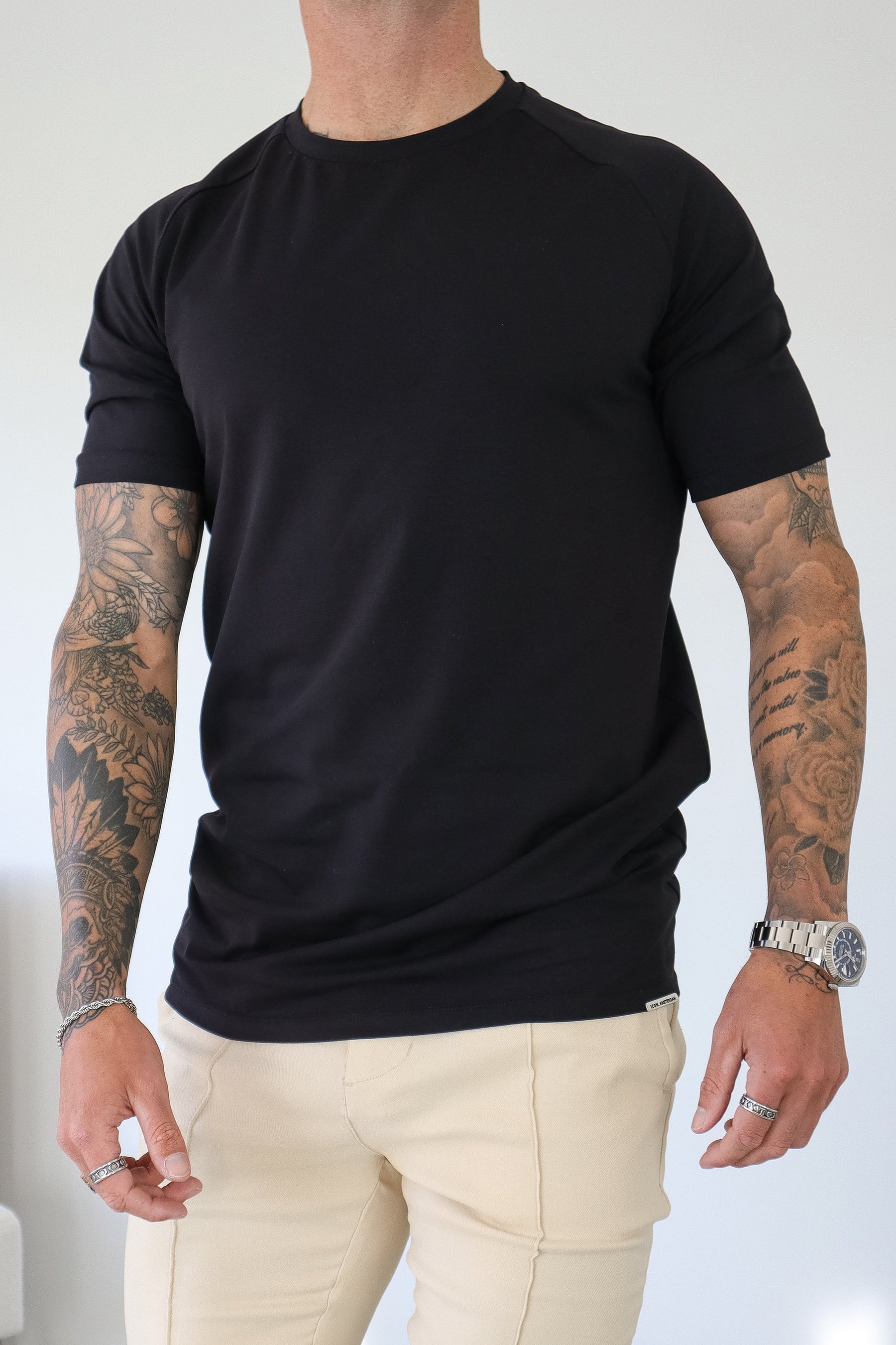 THE MUSCLE BASIC T-SHIRT - BLACK